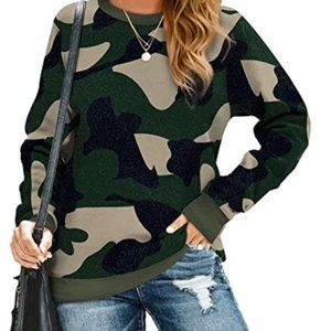 Women's Camo Long Sleeve Crewneck Sweatshirts